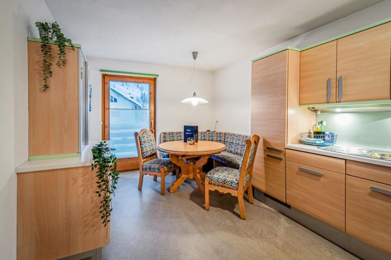 Haus Derby Lägenhet Samnaun Exteriör bild