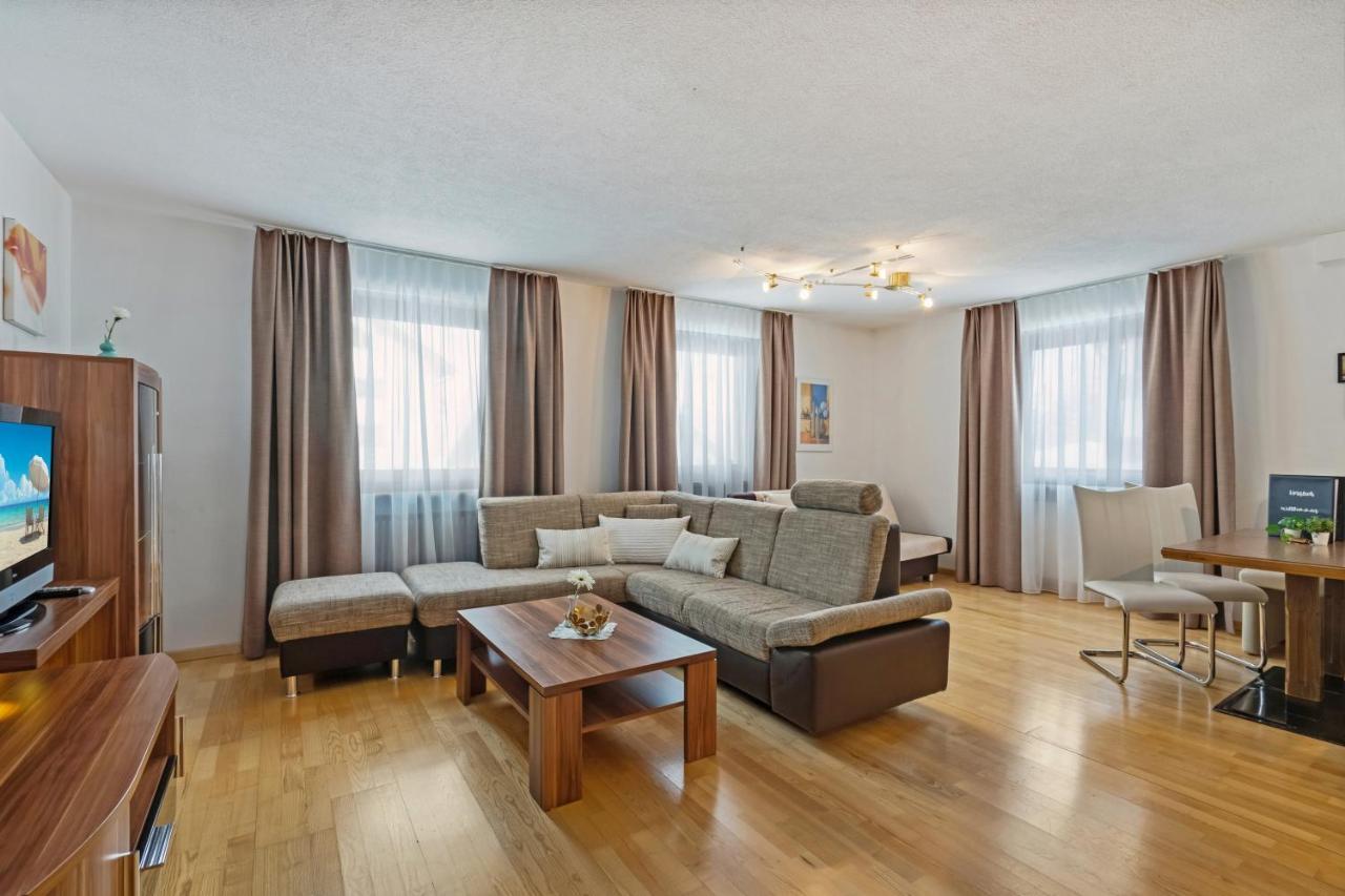 Haus Derby Lägenhet Samnaun Exteriör bild