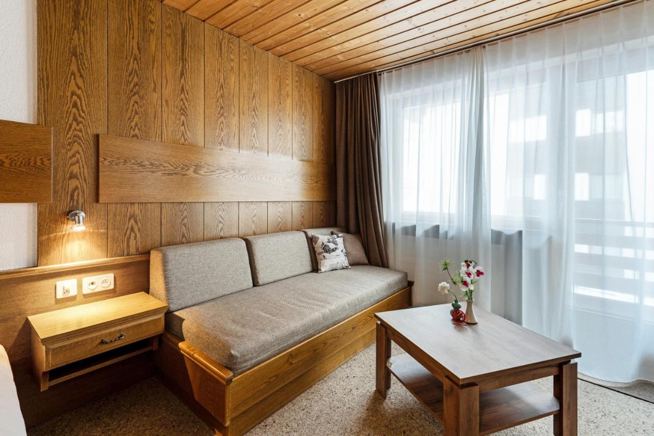 Haus Derby Lägenhet Samnaun Exteriör bild